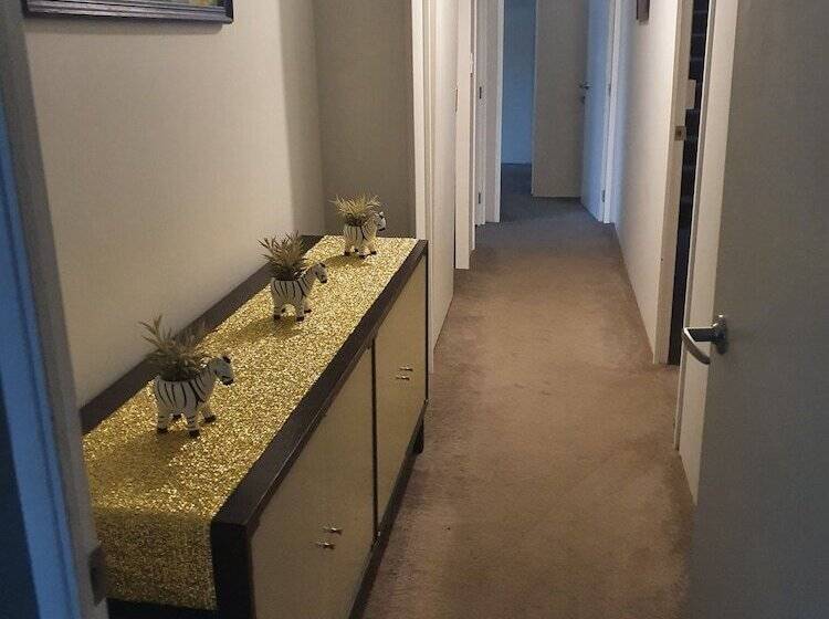 Пансион Koromatua Homestead