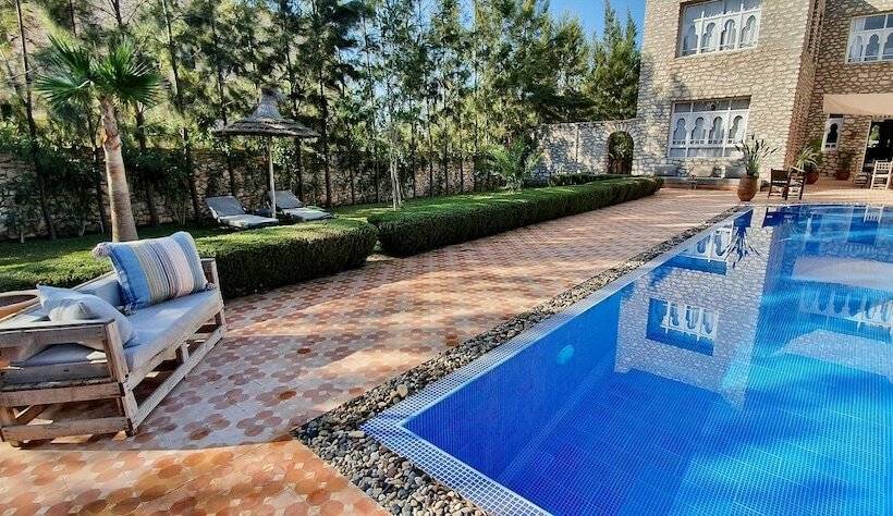 پانسیون La Maison Des Ailleurs