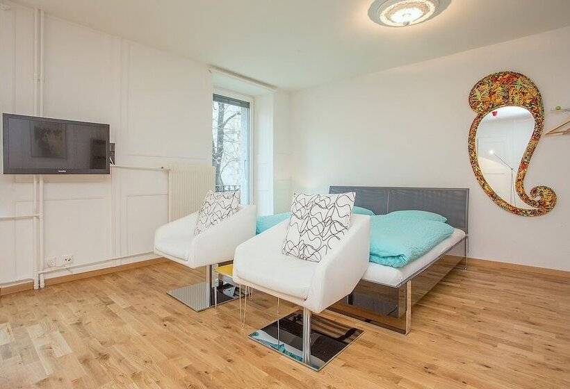 Пансион Midi Guestrooms