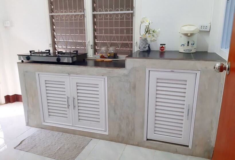 פנסיון Mj House Stay With Guest And Host