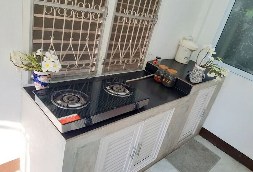 פנסיון Mj House Stay With Guest And Host