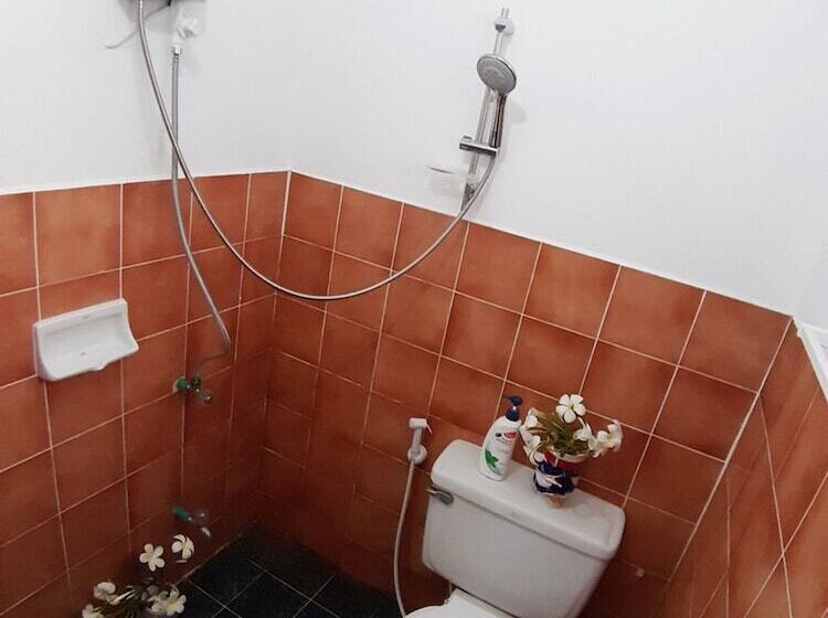 פנסיון Mj House Stay With Guest And Host