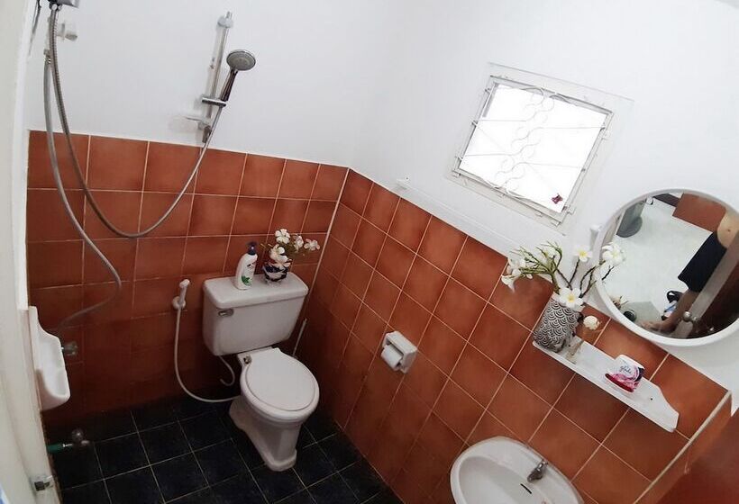 פנסיון Mj House Stay With Guest And Host