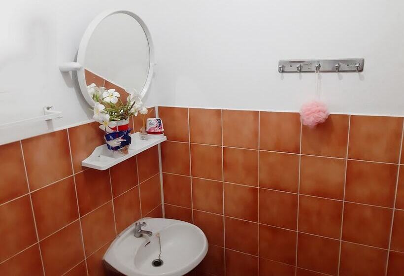 פנסיון Mj House Stay With Guest And Host