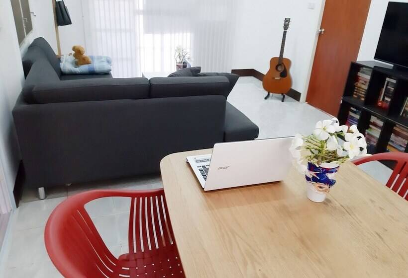 פנסיון Mj House Stay With Guest And Host