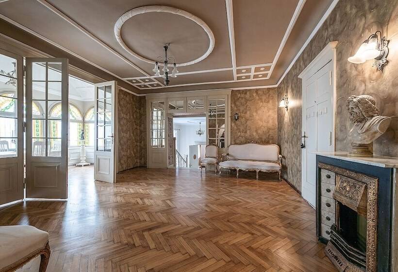 پانسیون Pałacyk Deja Vu Residence