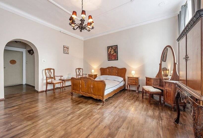 پانسیون Pałacyk Deja Vu Residence