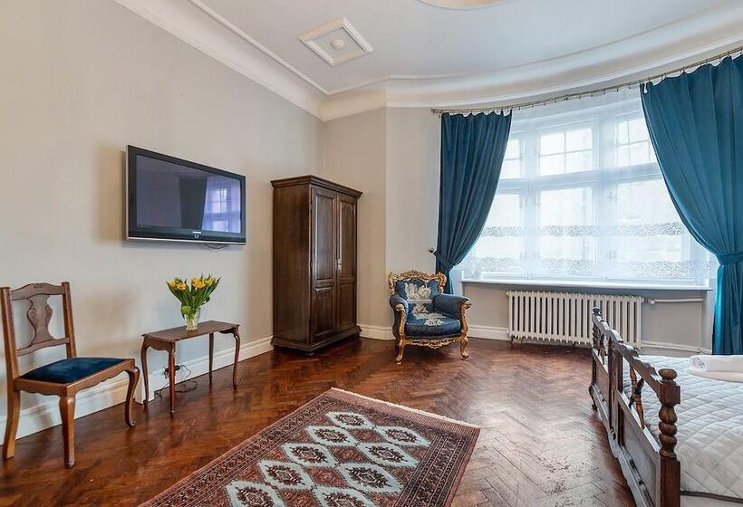 پانسیون Pałacyk Deja Vu Residence