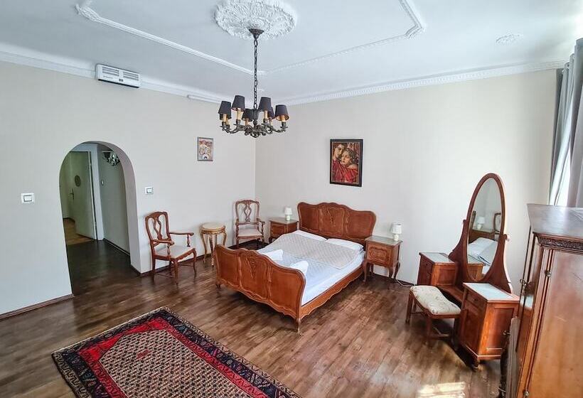 پانسیون Pałacyk Deja Vu Residence