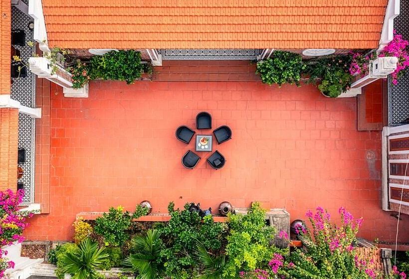 پانسیون Paddy Home