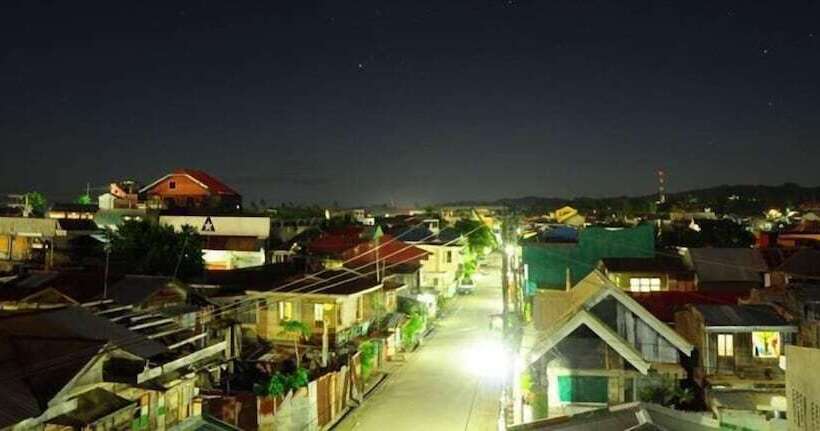 پانسیون Palompon Traveler S Lodge