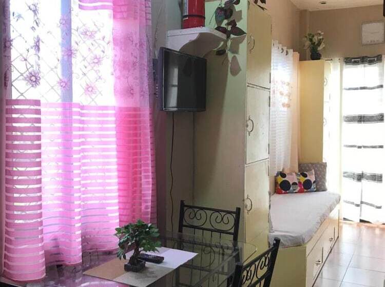 پانسیون Palompon Traveler S Lodge