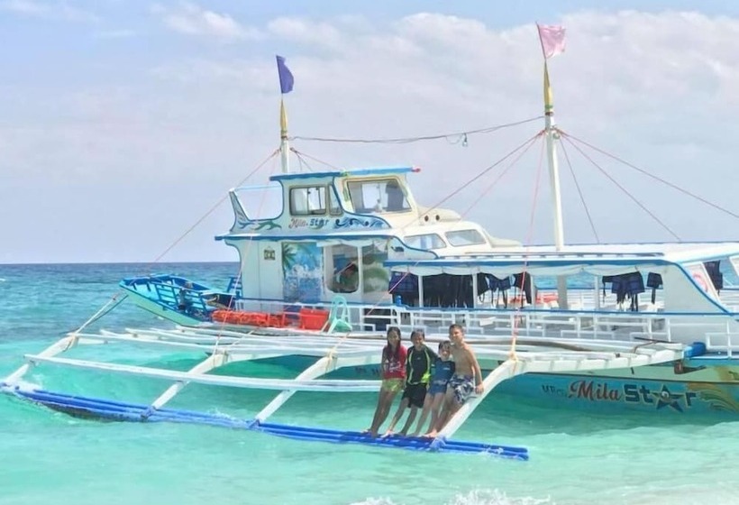 پانسیون Palompon Traveler S Lodge