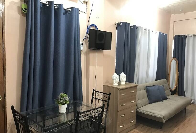 پانسیون Palompon Traveler S Lodge