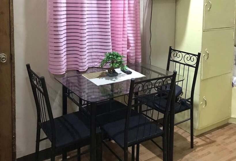 پانسیون Palompon Traveler S Lodge