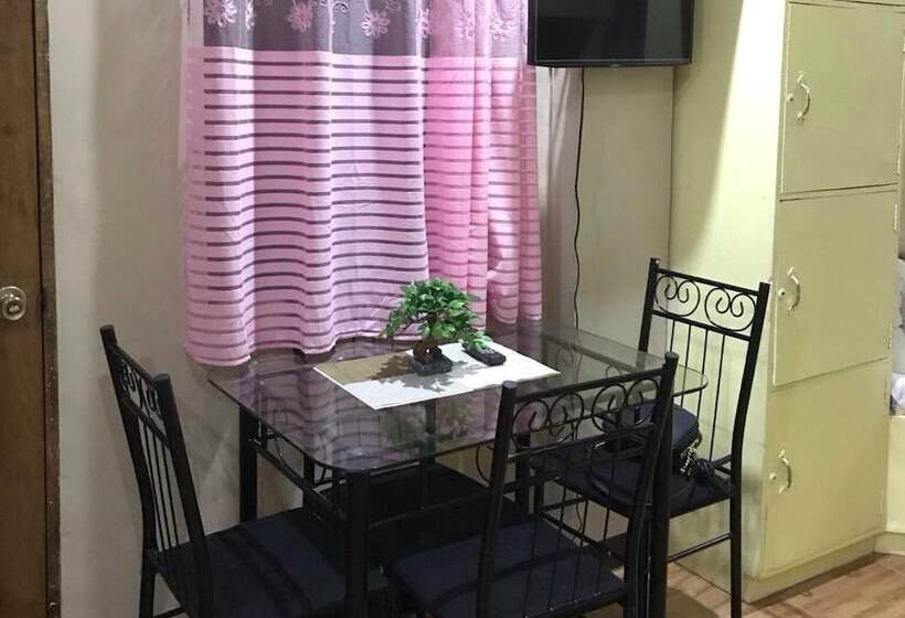 پانسیون Palompon Traveler S Lodge