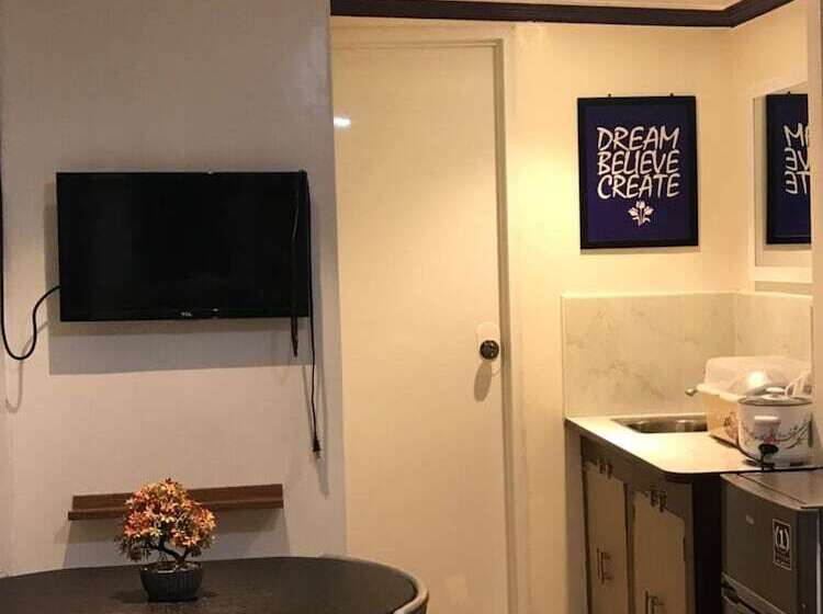 پانسیون Palompon Traveler S Lodge