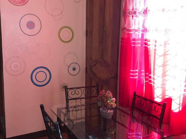 پانسیون Palompon Traveler S Lodge