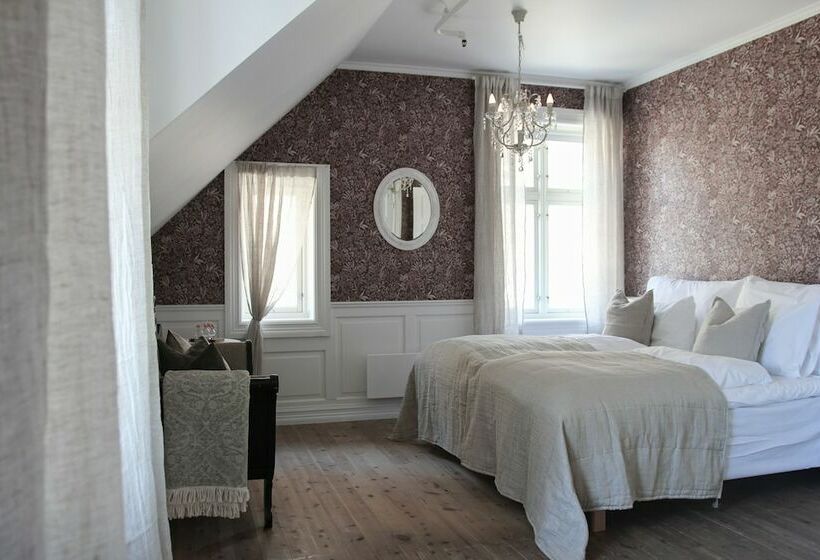 Пансион Petrines Guesthouse