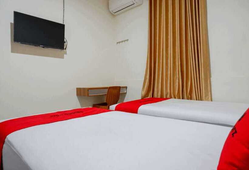 بنسيون Reddoorz Near Living Plaza Purwokerto