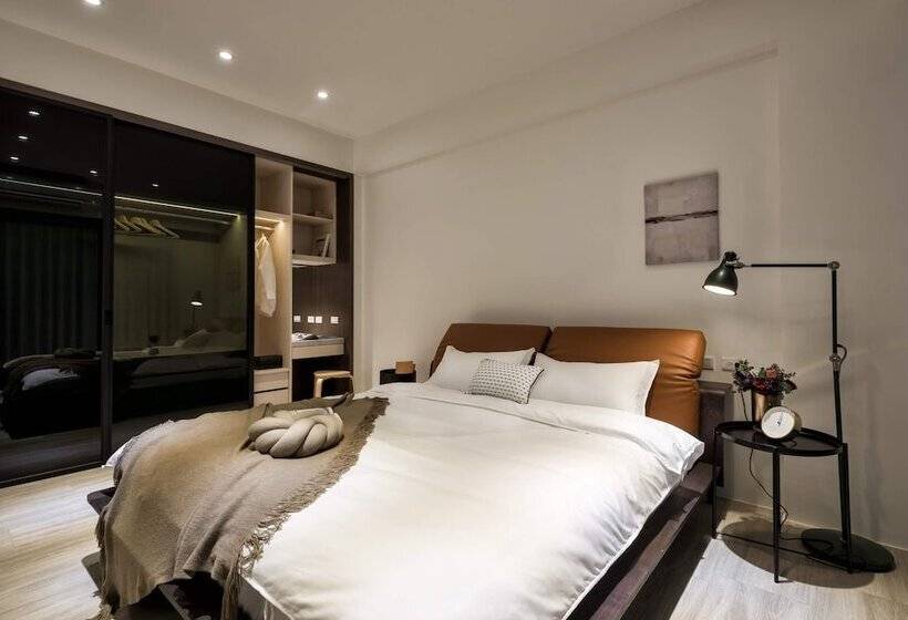 پانسیون Single Eyelid Hostel