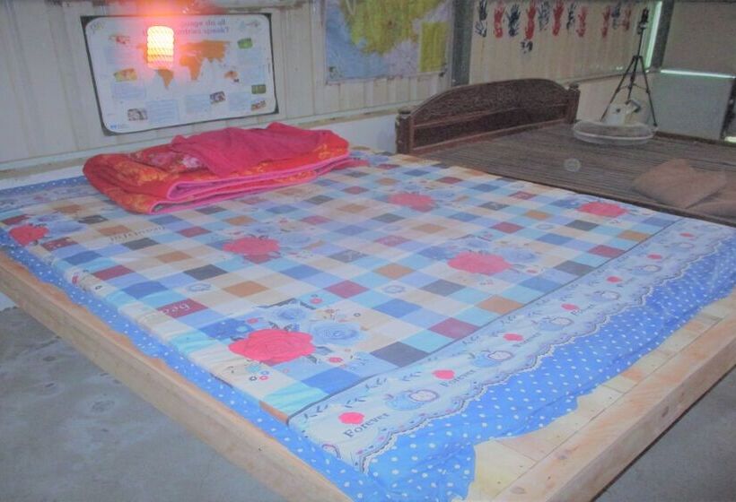 بنسيون The Happy Family House