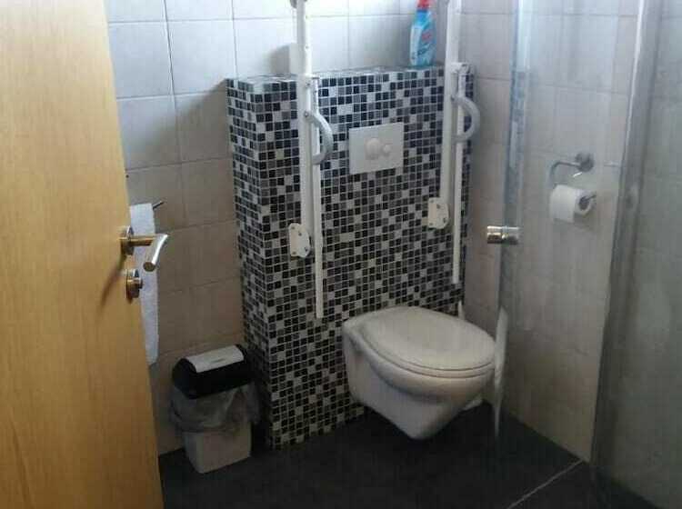 پانسیون Thistle Guesthouse