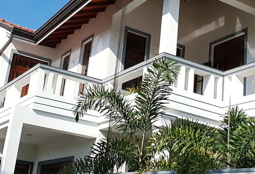 펜션 Up House Guest Inn