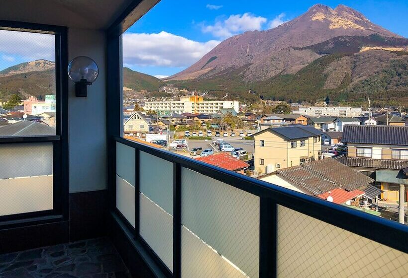 Pansiyon Yufuin Akarinoyado