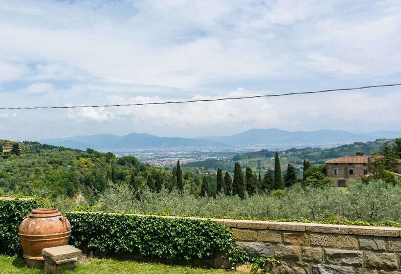 Plush Farmhouse In Bacchereto With Swimming Pool