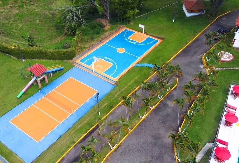 استراحتگاه Club Mónaco