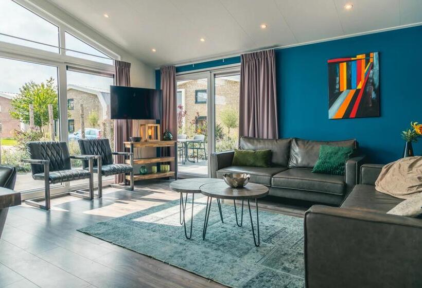 منتجع Europarcs De Kraaijenbergse Plassen