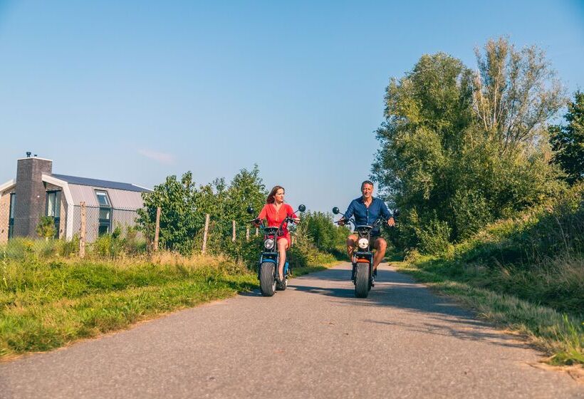 منتجع Europarcs De Kraaijenbergse Plassen