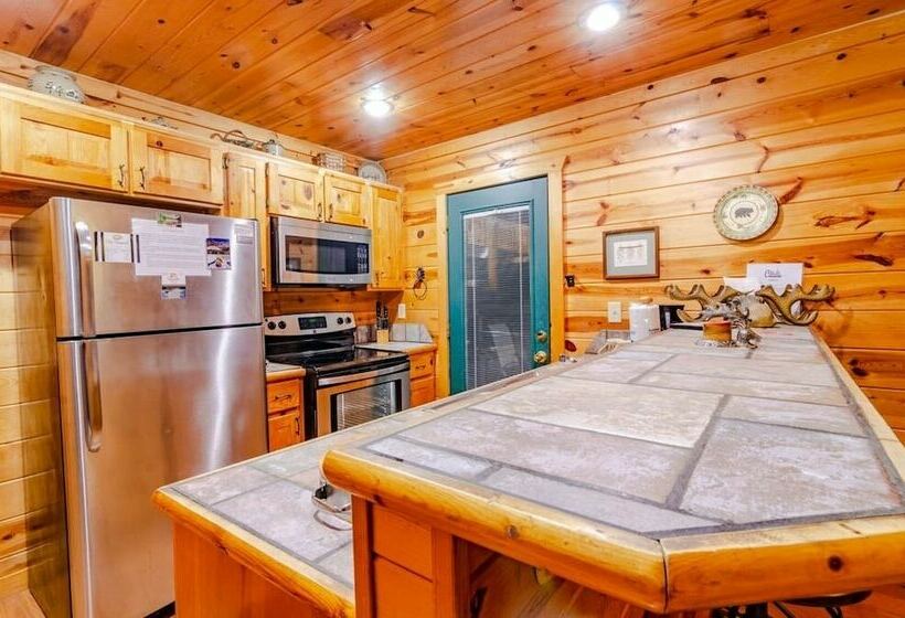 Ridgeview Retreat Seclude Cabin Includes Wifi, Cable, And Charcoal Grill By Redawning