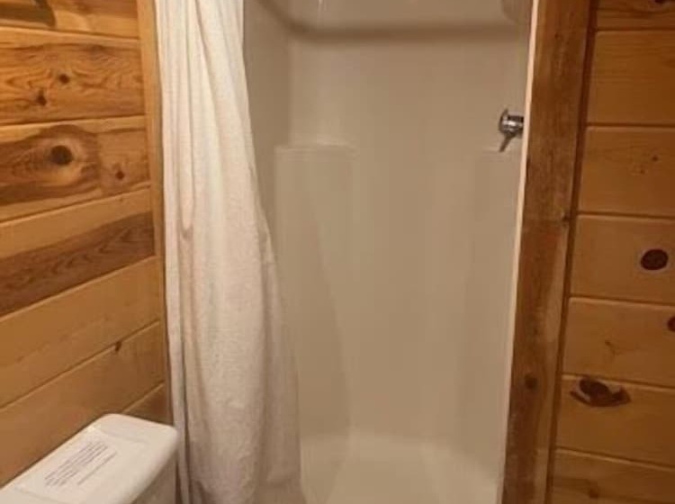 Ridgeview Retreat Seclude Cabin Includes Wifi, Cable, And Charcoal Grill By Redawning