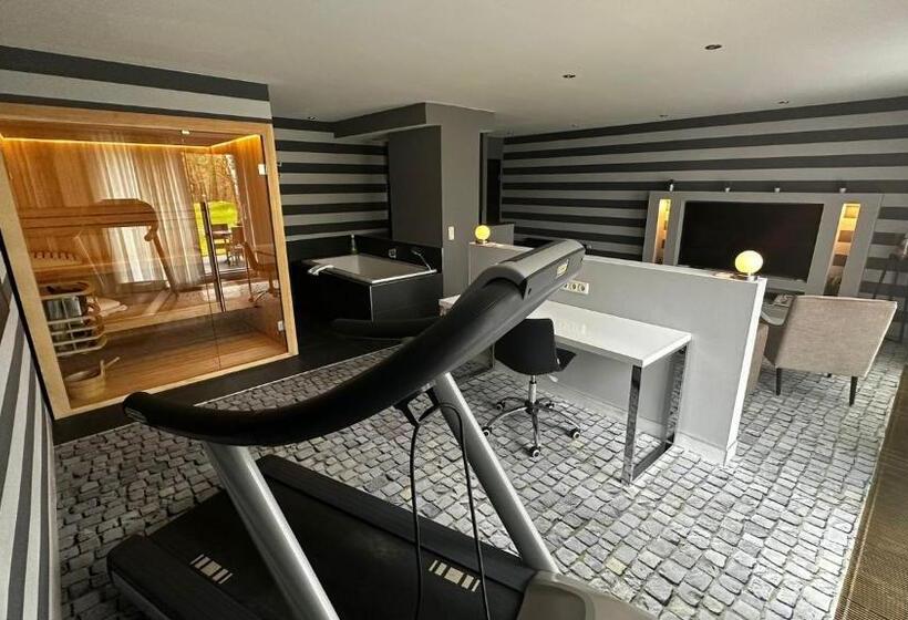 Sl Otel Im Parforcehaus