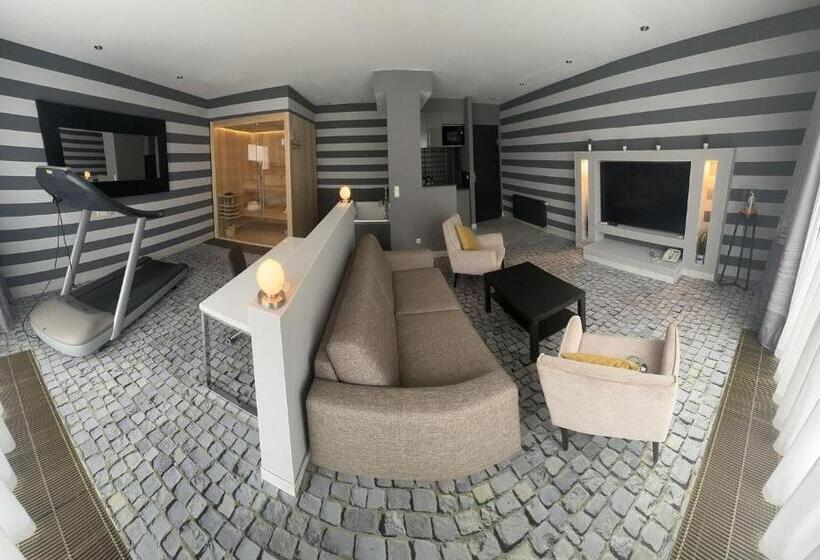 Sl Otel Im Parforcehaus