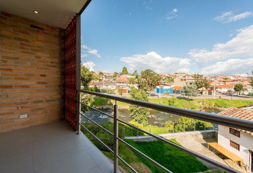 Venue Batán Hotel & Suites