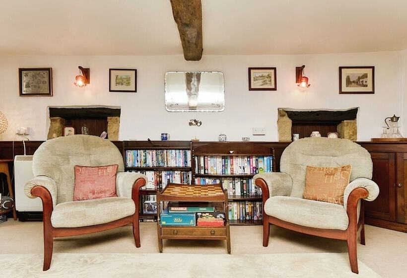Ye Olde Cottage