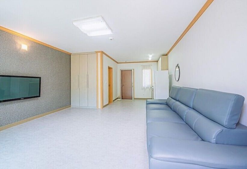 Youngwol Cloud Garden Pension