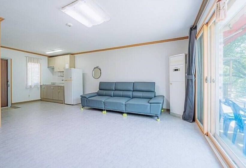 Youngwol Cloud Garden Pension