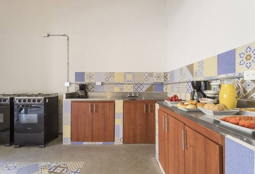 Gaston Coliving Hostel