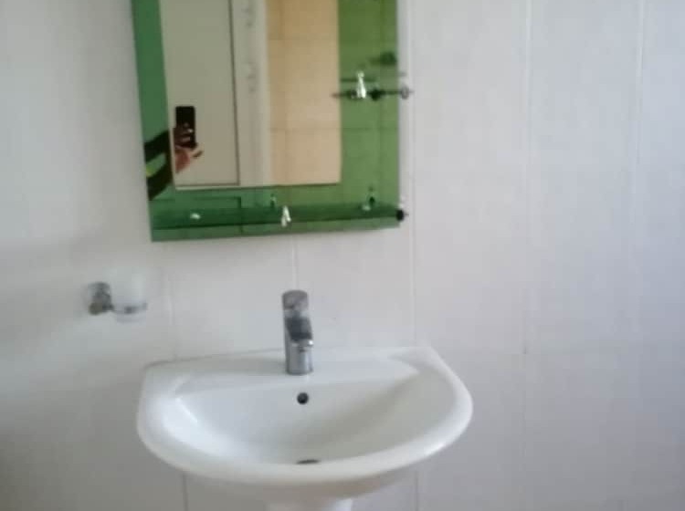 Salhiya Lodge   Hostel