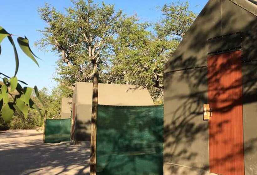 旅馆 Twyfelfontein Tented Camp