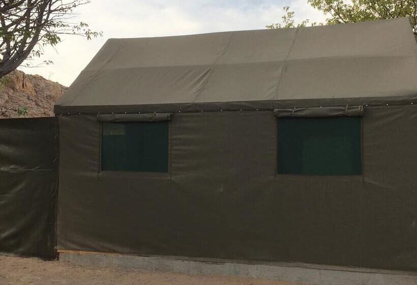 旅馆 Twyfelfontein Tented Camp