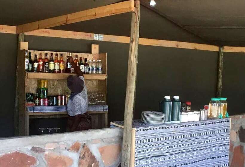 旅馆 Twyfelfontein Tented Camp