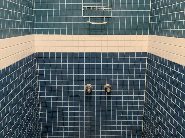 Bed and Breakfast Alcatraz