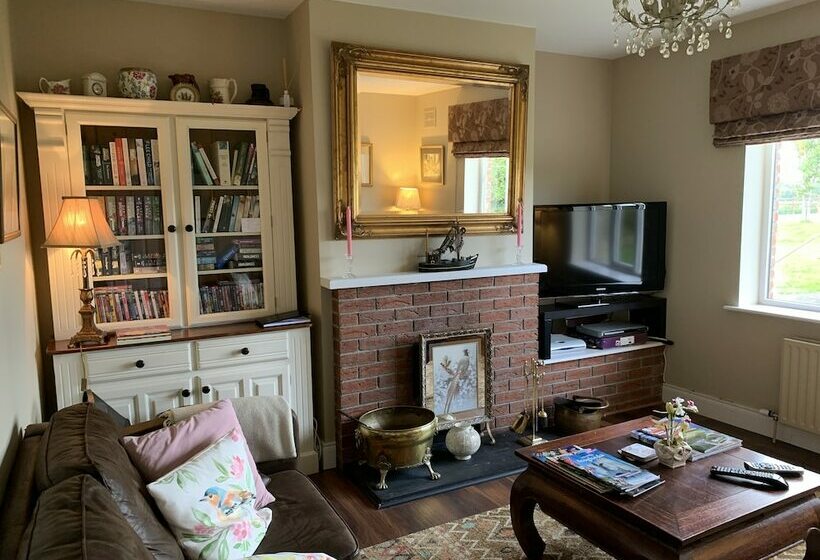 Bed and Breakfast Arden Bungalow