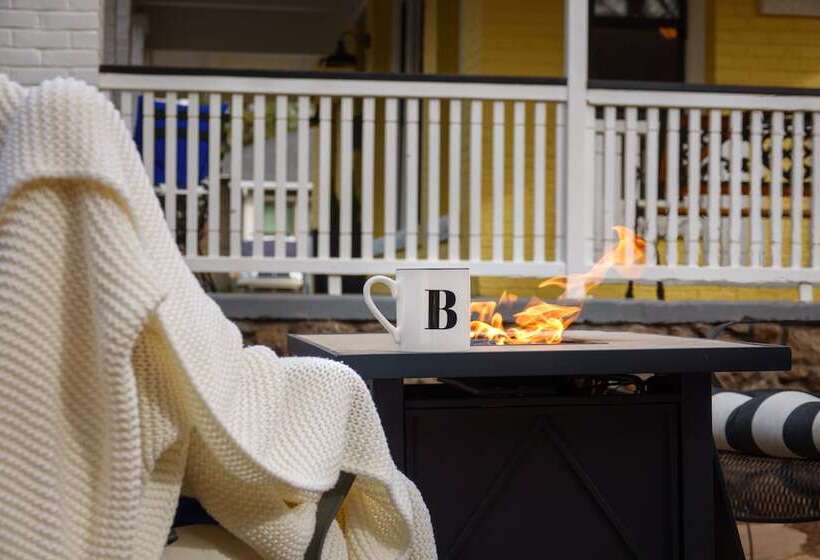 تختخواب و صبحانه Bespoke Inn Flagstaff