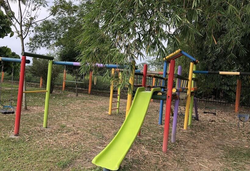 مبيت وإفطار Finca Hotel La Estrella Del Edén